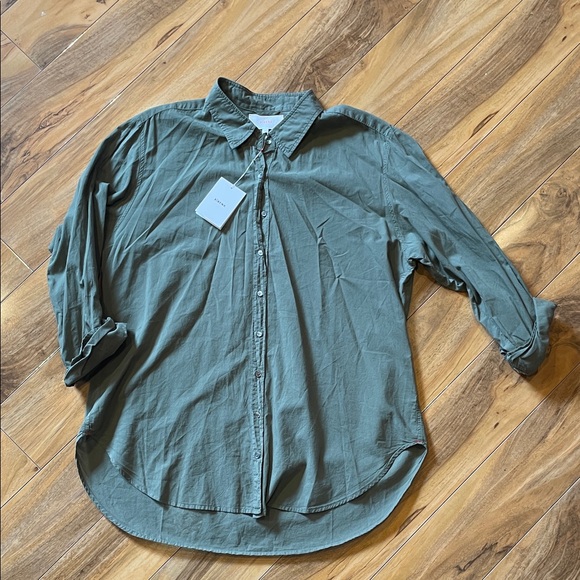 NWT XiRENA Beau button down shirt size large in four leaf clover color - Picture 1 of 9
